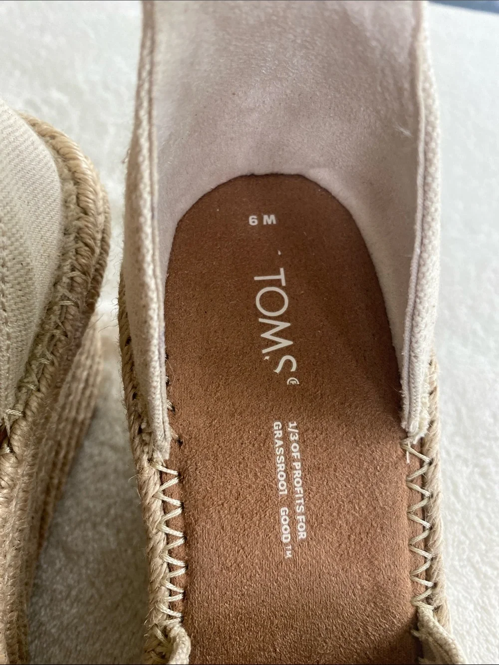 NWOT Toms Canvas Espadrille Wedge Sandals Beige Jute Cord Heels Sz. 9 “Monica”